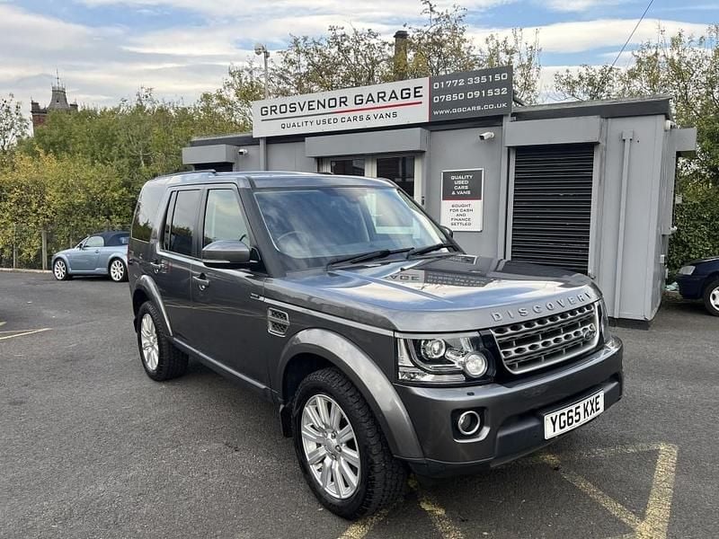 Grey Used 2016 Land Rover Discovery 4 SE SUV | £14,995 (Good price) - Image 1/4