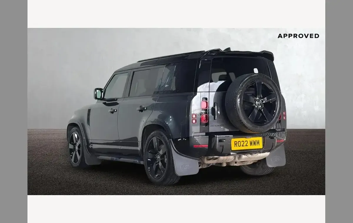 Used Land Rover Defender HSE Dynamic 300 HP (220 kW) 2022 Grey SUV