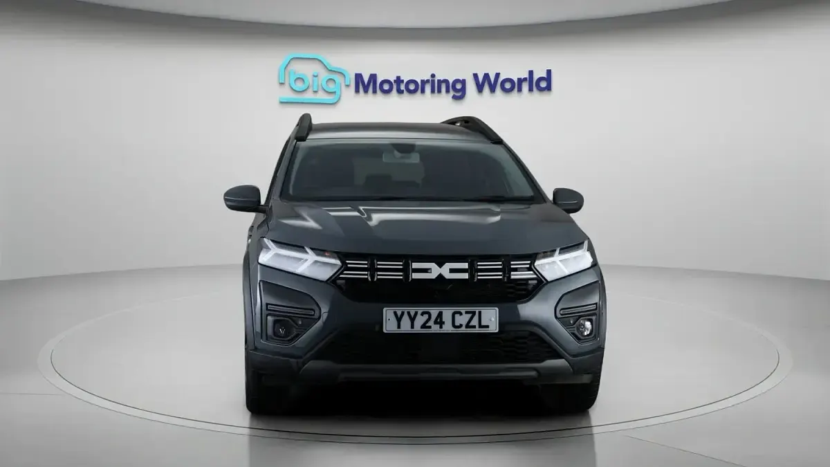 Used Dacia Jogger Expression 141 HP (103 kW) 2024 Grey MPV