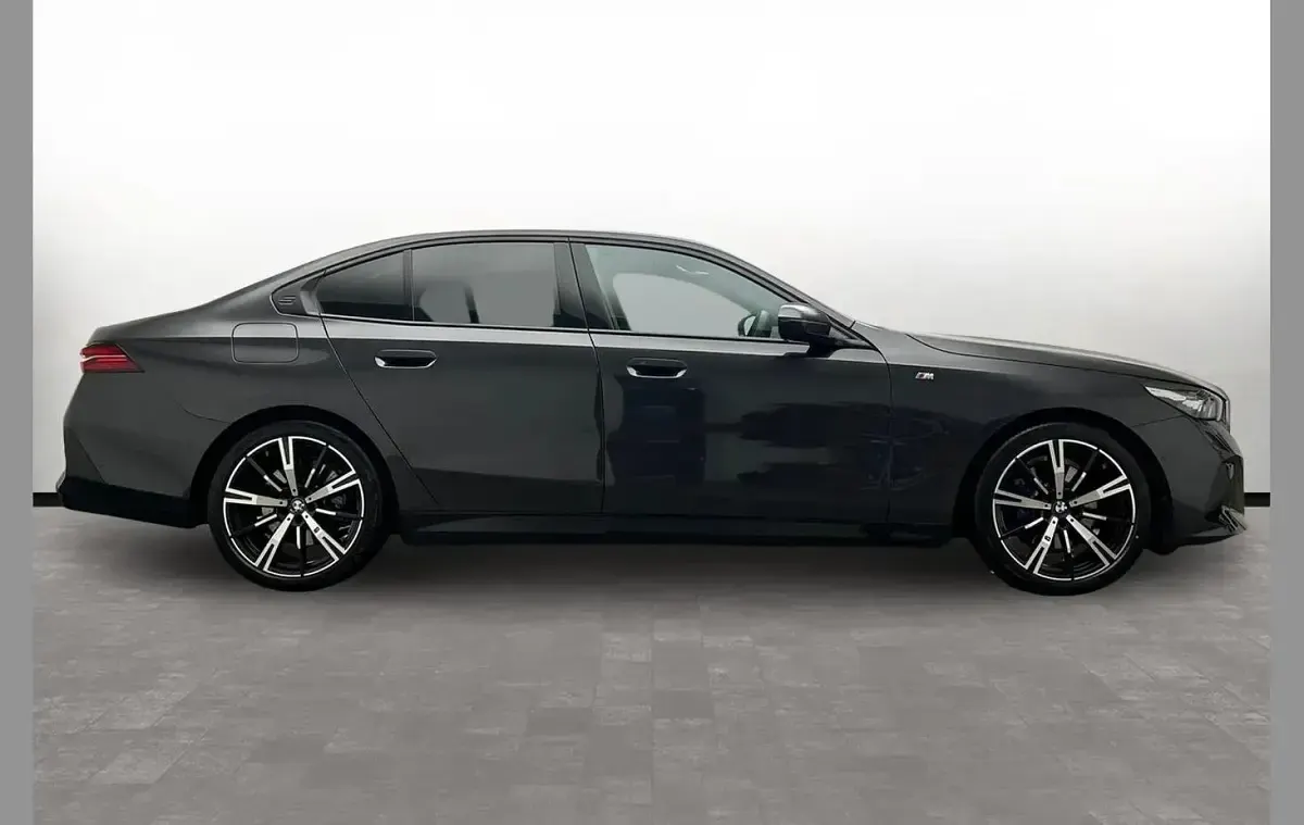 Used BMW 520 M Sport 205 HP (150 kW) 2025 Grey Sedan