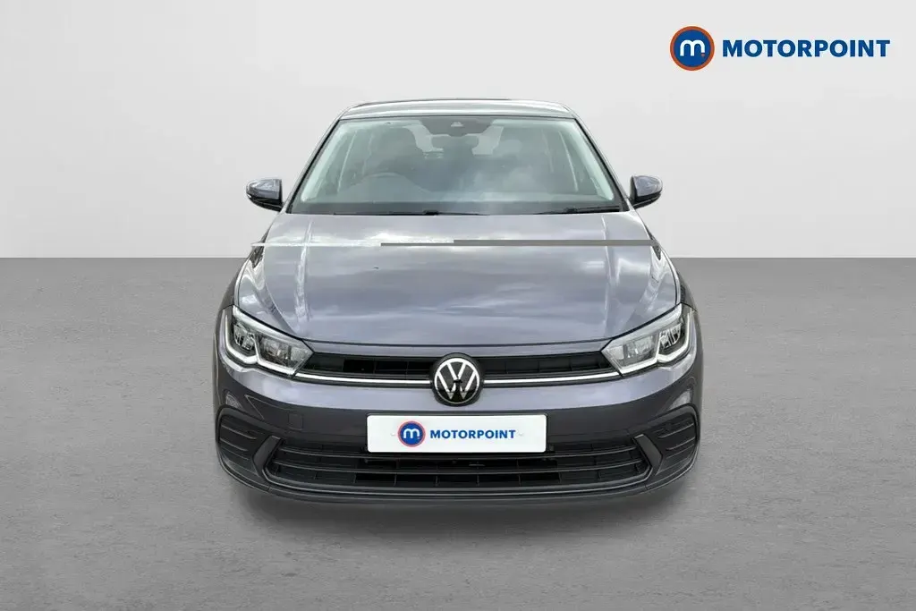 Begagnad VW Polo Life 2024 Grå Halvkombi