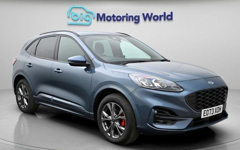 Usado Ford Kuga ST-Line 225 HP (165 kW) 2023 SUV