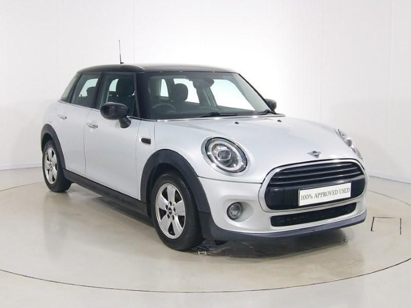 Usado Mini Cooper Classic 2020 Prateado Citadino