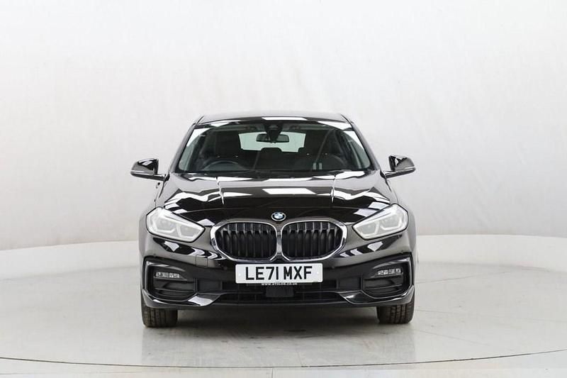 Used BMW 118 Sport Line 136 HP (100 kW) 2022 Black Hatchback