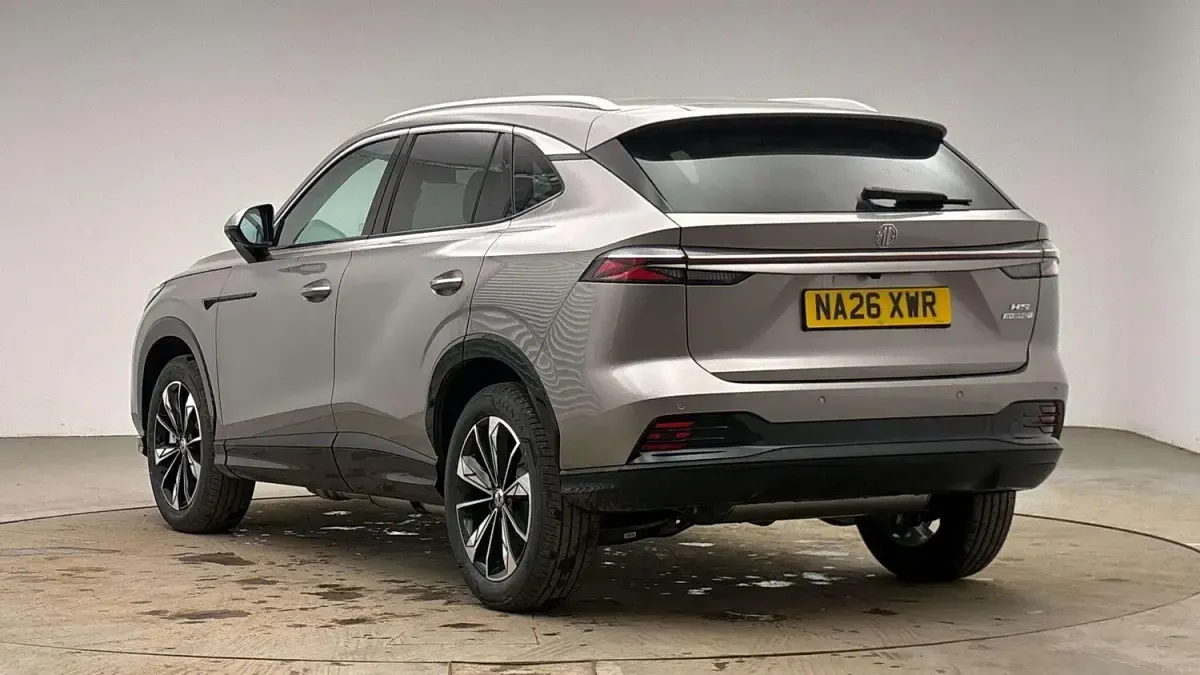 New MG HS SE 2026 Silver SUV