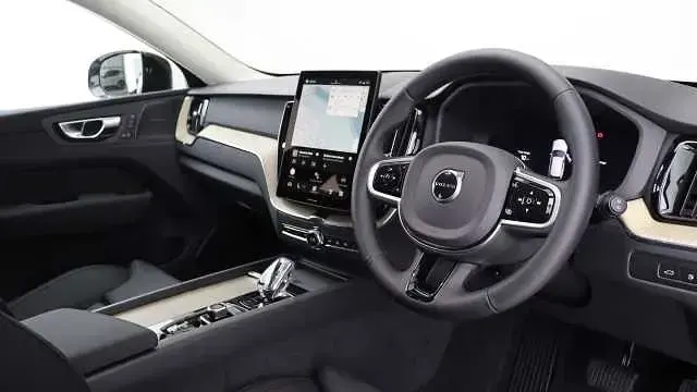 Used Volvo XC60 Plus 350 HP (257 kW) 2026 SUV