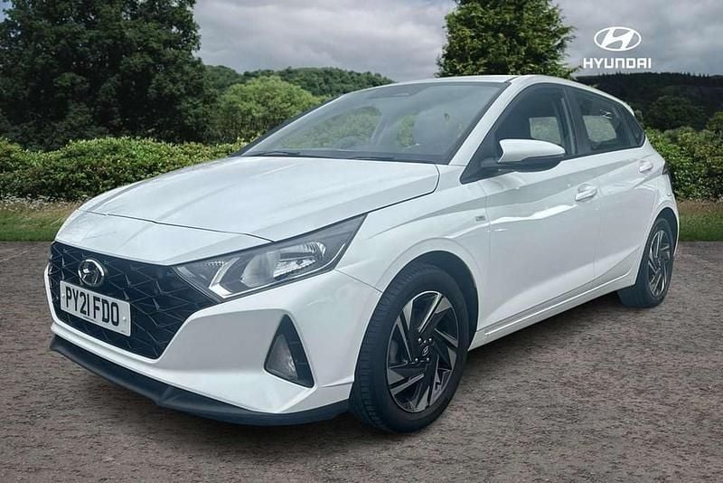 Used Hyundai i20 SE 100 HP (73 kW) 2021 White Hatchback