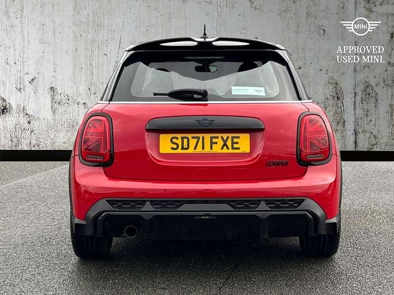 Used Mini Cooper Hatch 136 HP (100 kW) 2021 Red Hatchback