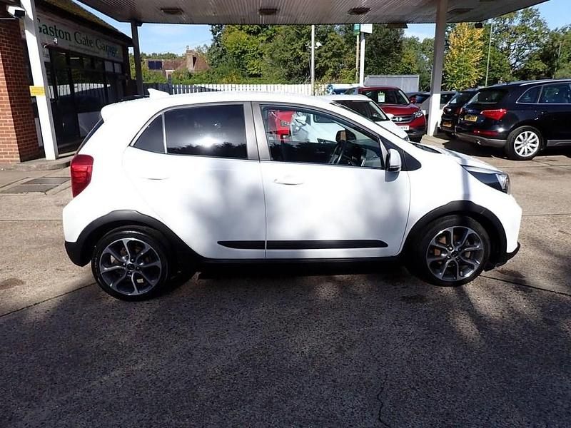 Used Kia Picanto X-Line 83 HP (61 kW) 2018 White Hatchback