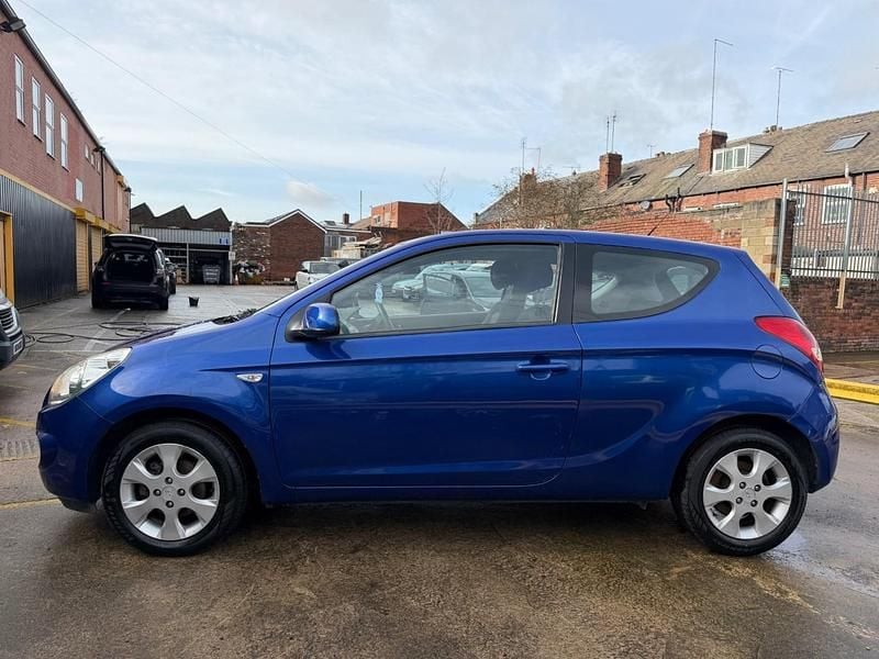 Used Hyundai i20 Comfort 2011 Blue Hatchback