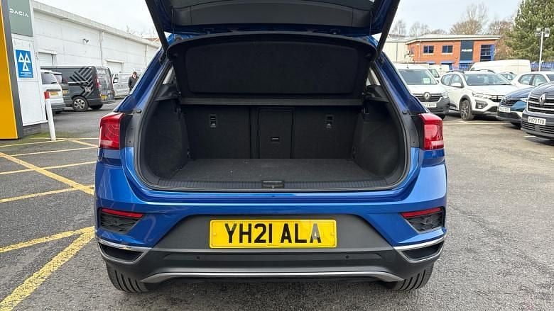 Used VW T-Roc Active 150 HP (110 kW) 2021 Blue SUV