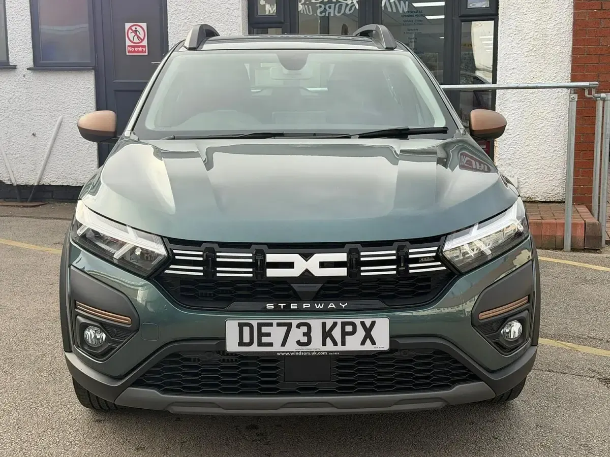 Used Dacia Sandero Extreme 91 HP (66 kW) 2023 Green Hatchback