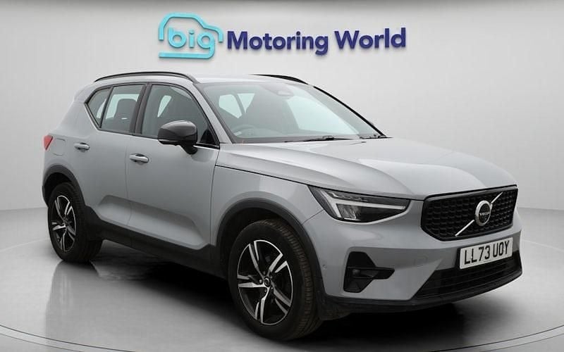 Used 2025 Volvo XC40 Plus SUV | £26,300 (Super price) - Image 1/4