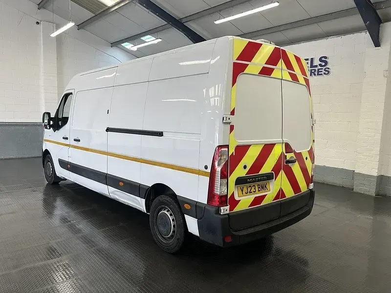 Used Renault Master 2023 White MPV