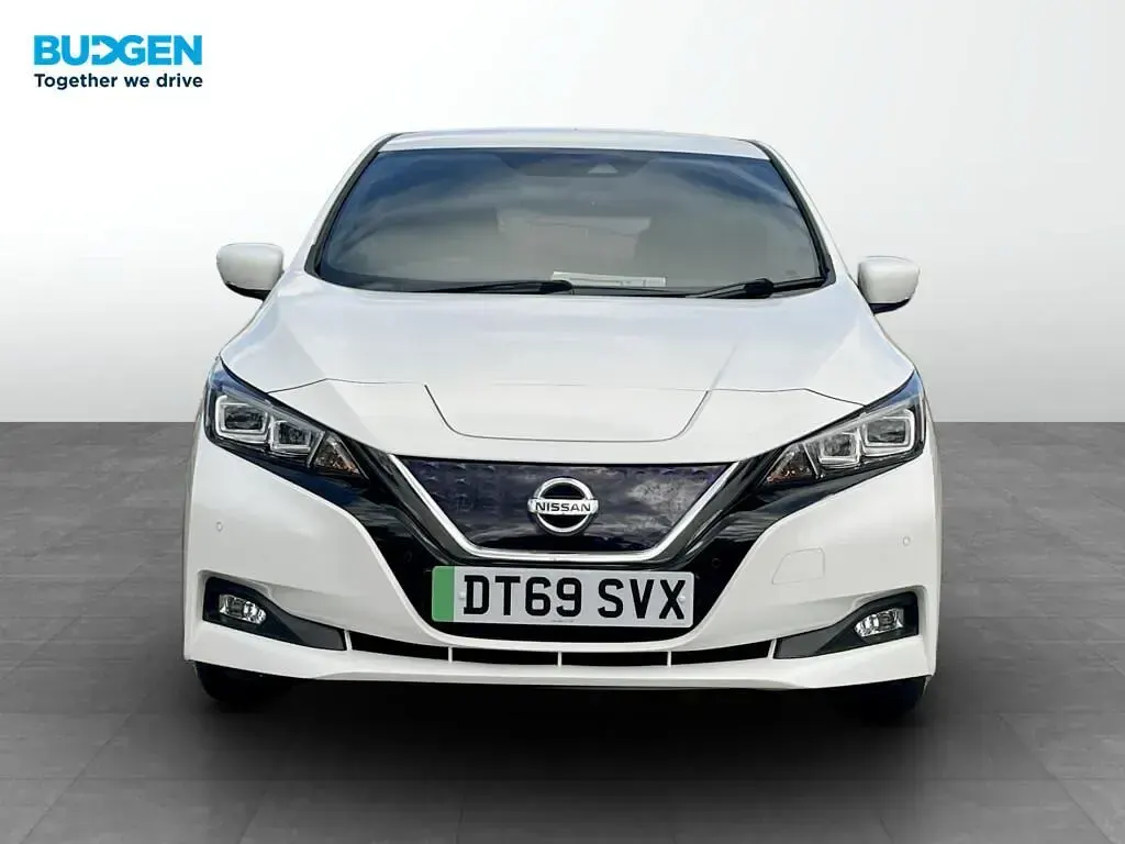 Used Nissan Leaf Tekna 110 kW (150 HP) 2020 White Hatchback
