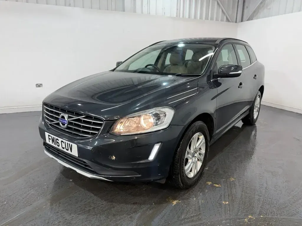 Usado Volvo XC60 SE 190 CV (139 kW) 2016 Gris SUV