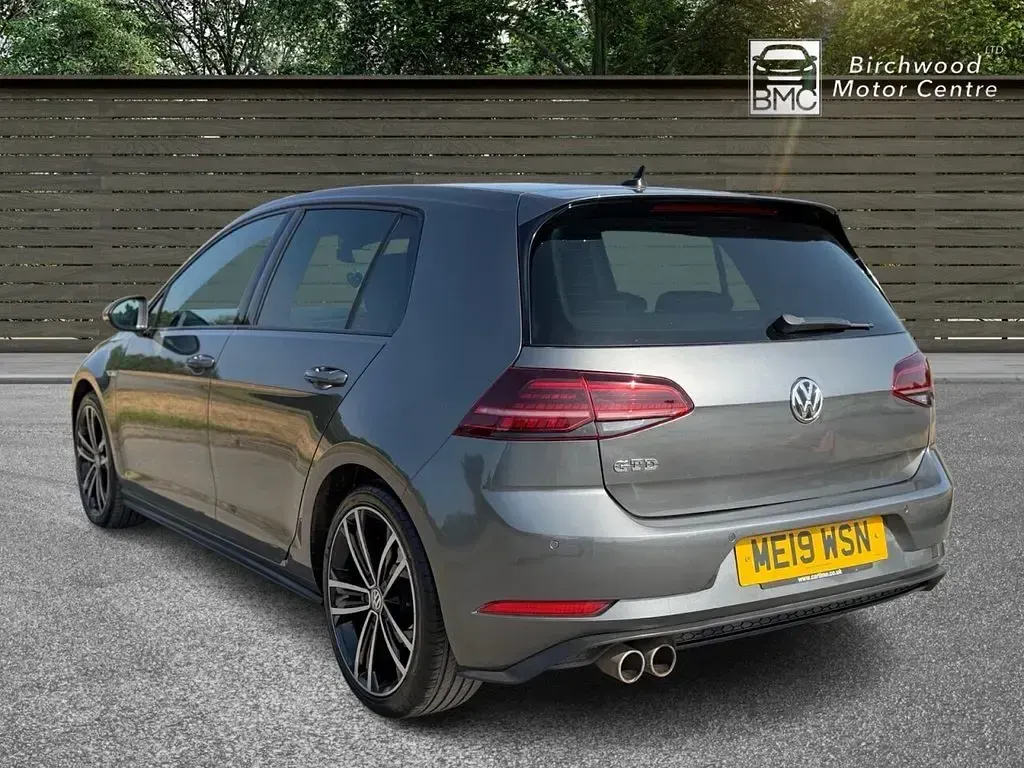 Begagnad VW Golf VII GTD 184 HK (135 kW) 2019 Grå Halvkombi