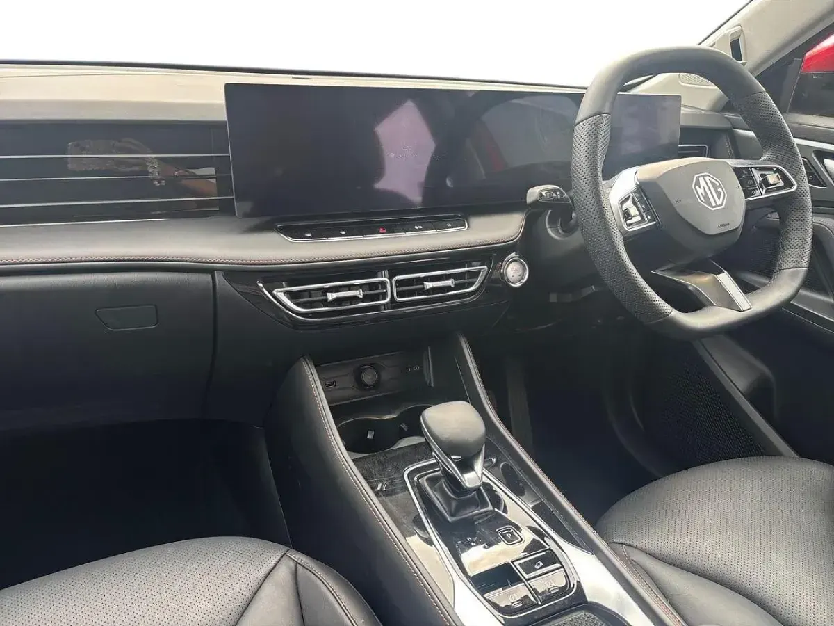 Used MG HS Trophy 167 HP (122 kW) 2025 Red SUV