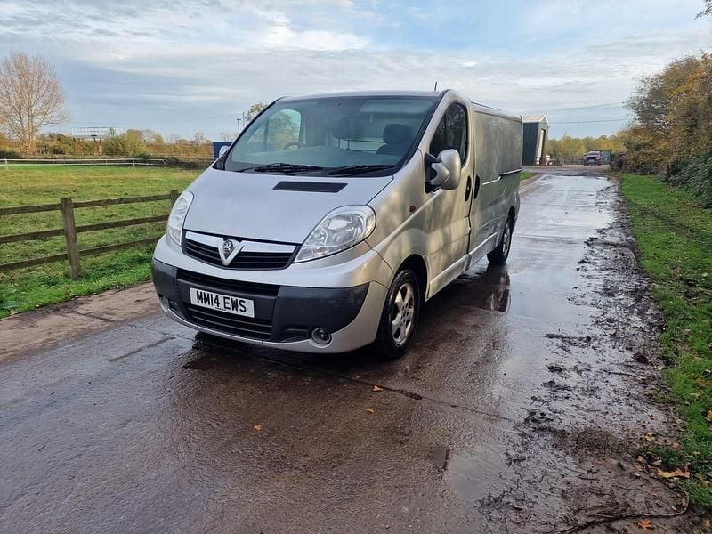 Silver Used 2014 Vauxhall Vivaro Van | £2,495 (Super price) - Image 1/4
