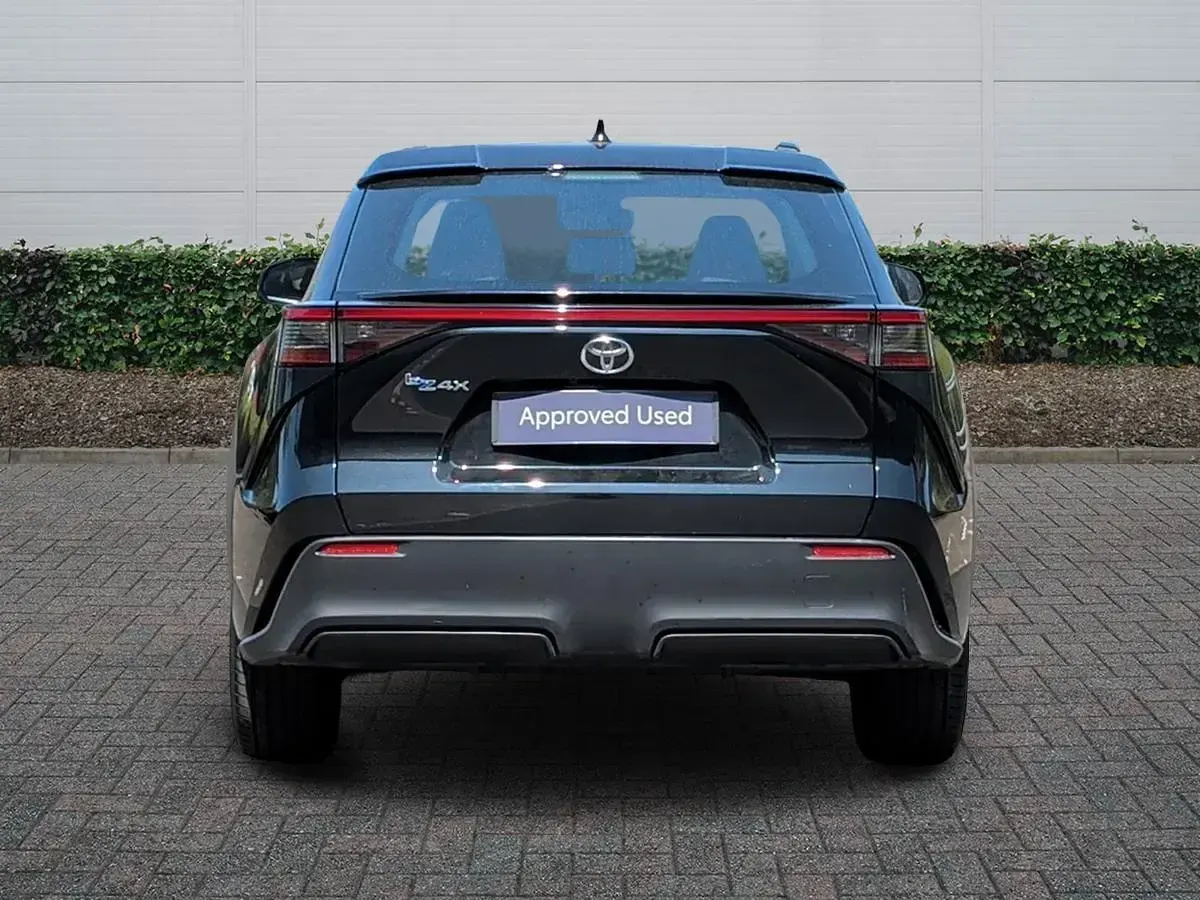 Used Toyota bZ4X PURE 150 kW (204 HP) 2024 Black SUV