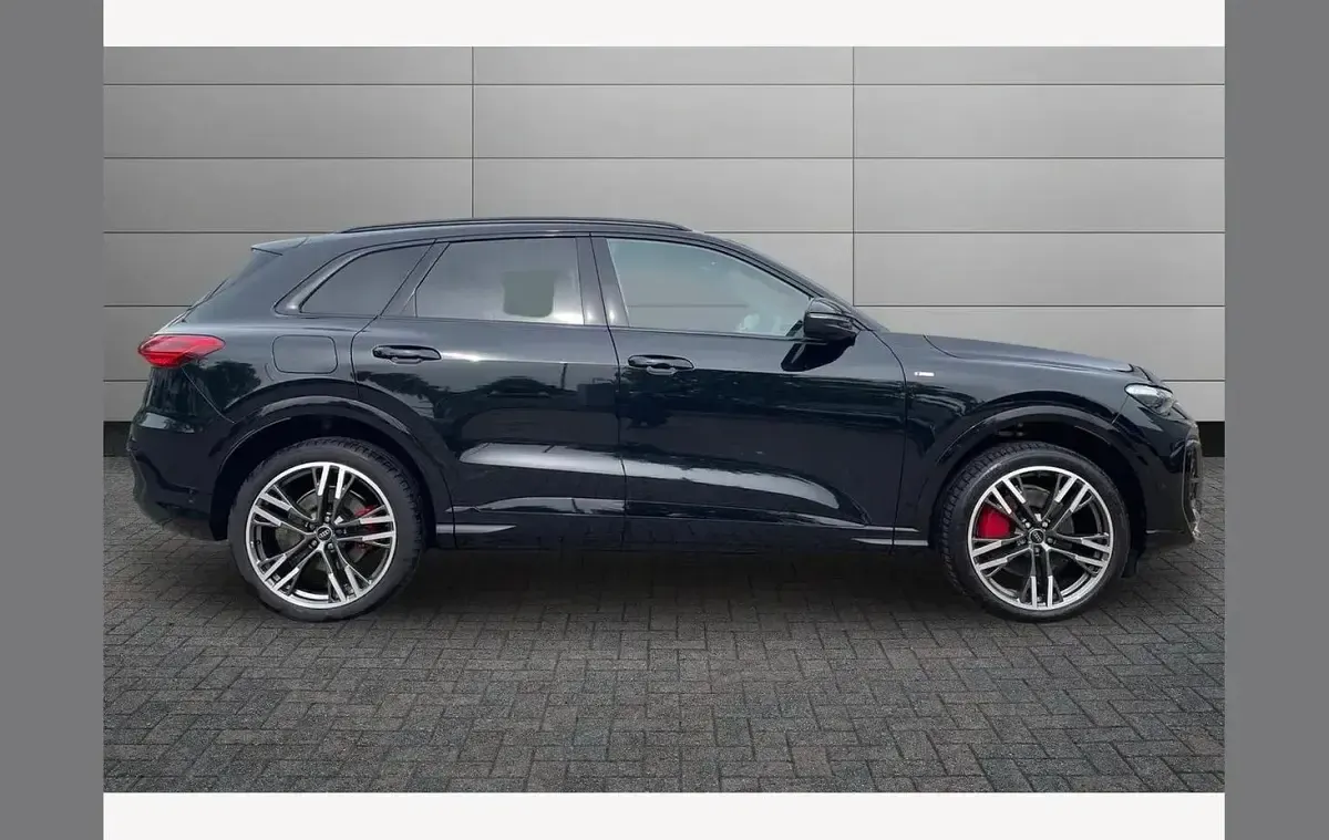 Used Audi Q5 Comfort 204 HP (150 kW) 2026 Black SUV