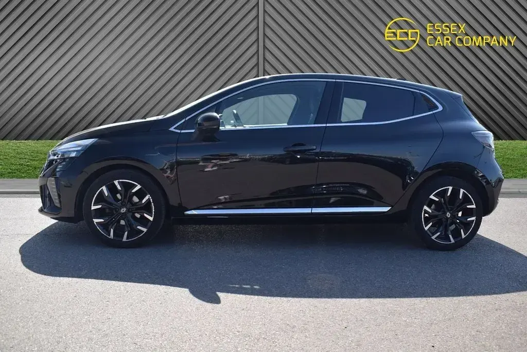 Used Renault Clio Techno 90 HP (66 kW) 2023 Black Hatchback