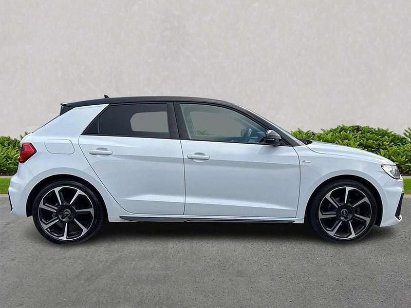 Used Audi A1 Black Edition 110 HP (80 kW) 2022 White SUV