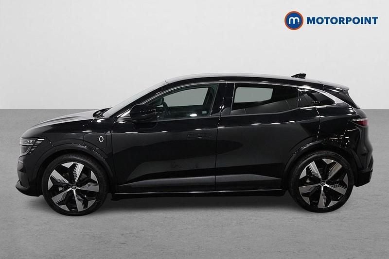 Used Renault Megane E-Tech Komfort 160 kW (218 HP) 2024 Black Hatchback