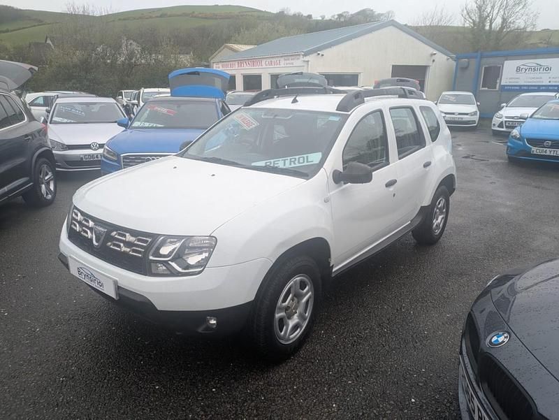 Second-hand Dacia Duster Ambiance 2017 Alb SUV