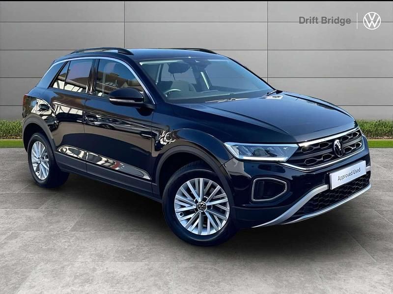 Black Used 2022 VW T-Roc Life SUV | £22,495 (Fair price) - Image 1/4