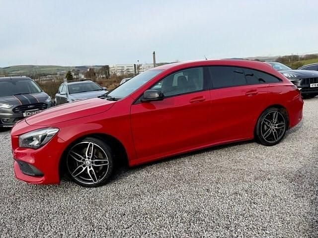 Used Mercedes CLA220 Shooting Brake AMG line 177 HP (130 kW) 2016 Red Estate