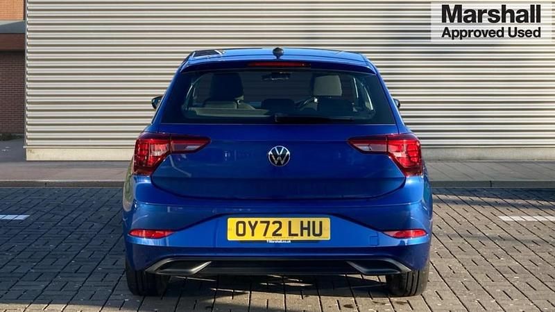 Used VW Polo Life 95 HP (69 kW) 2022 Reef blue metallic Hatchback