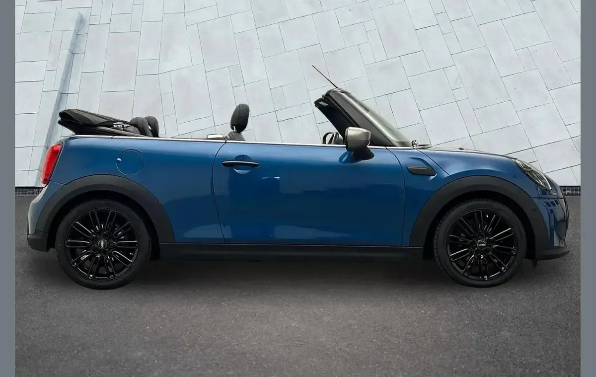 Used Mini Cooper Cabriolet Exclusive 134 HP (98 kW) 2022 Blue Cabriolet
