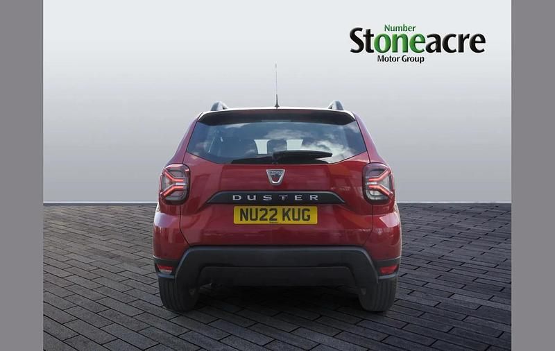 Used Dacia Duster Comfort 91 HP (66 kW) 2022 Red SUV
