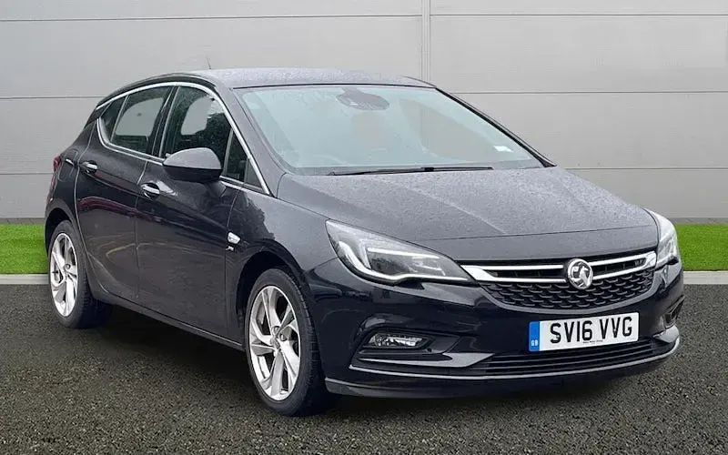 Used Vauxhall Astra SRi 105 HP (77 kW) 2016 Hatchback
