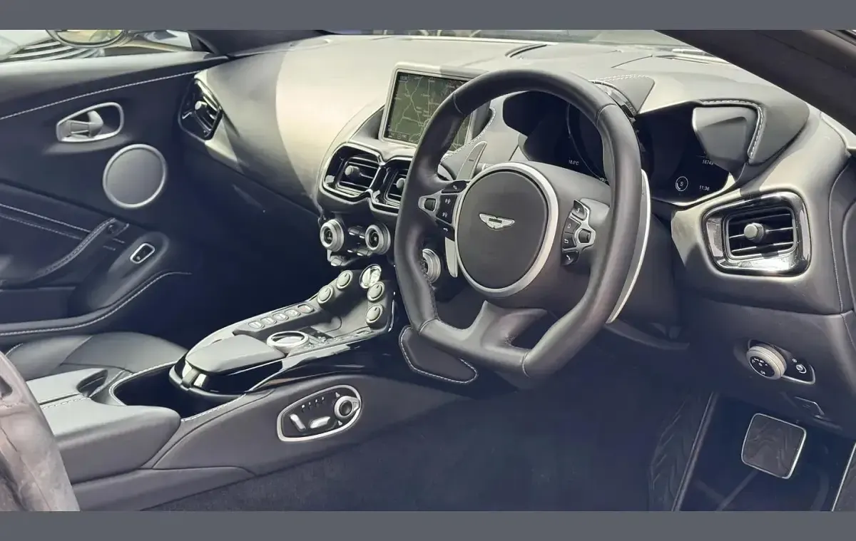 Usado Aston Martin Vantage 510 CV (375 kW) 2019 Plateado Coupe