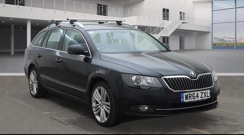 Black Used 2015 Skoda Superb Elegance Estate | £7,250 (Good price) - Image 1/4