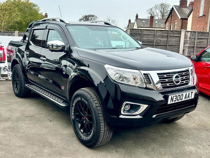Used Nissan Navara 190 HP (139 kW) 2019 Black Pickup