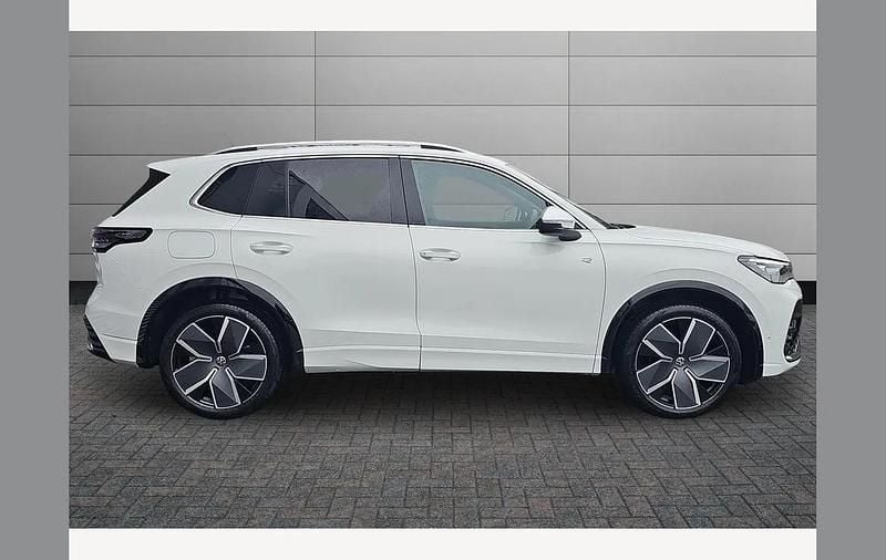 Used VW Tiguan R-line 150 HP (110 kW) 2026 White SUV