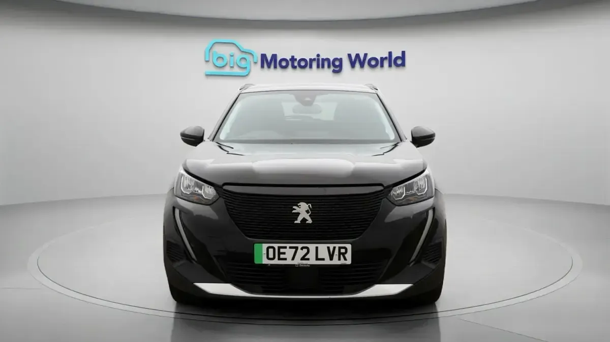 Second-hand Peugeot e-2008 Active+ 98 kW (134 CP) 2022 Negru SUV
