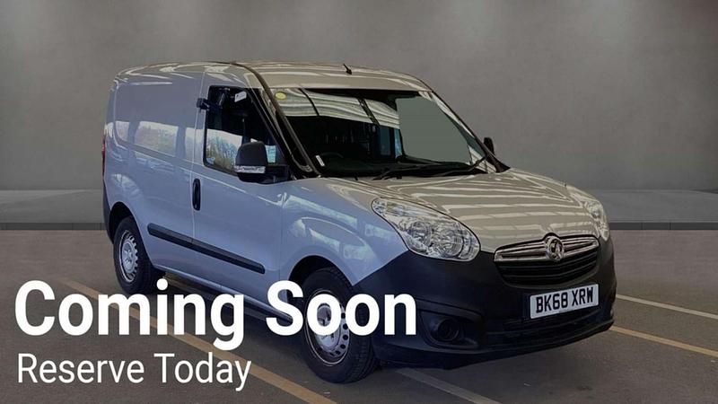 Used Vauxhall Combo 105 HP (77 kW) 2018 Silver MPV