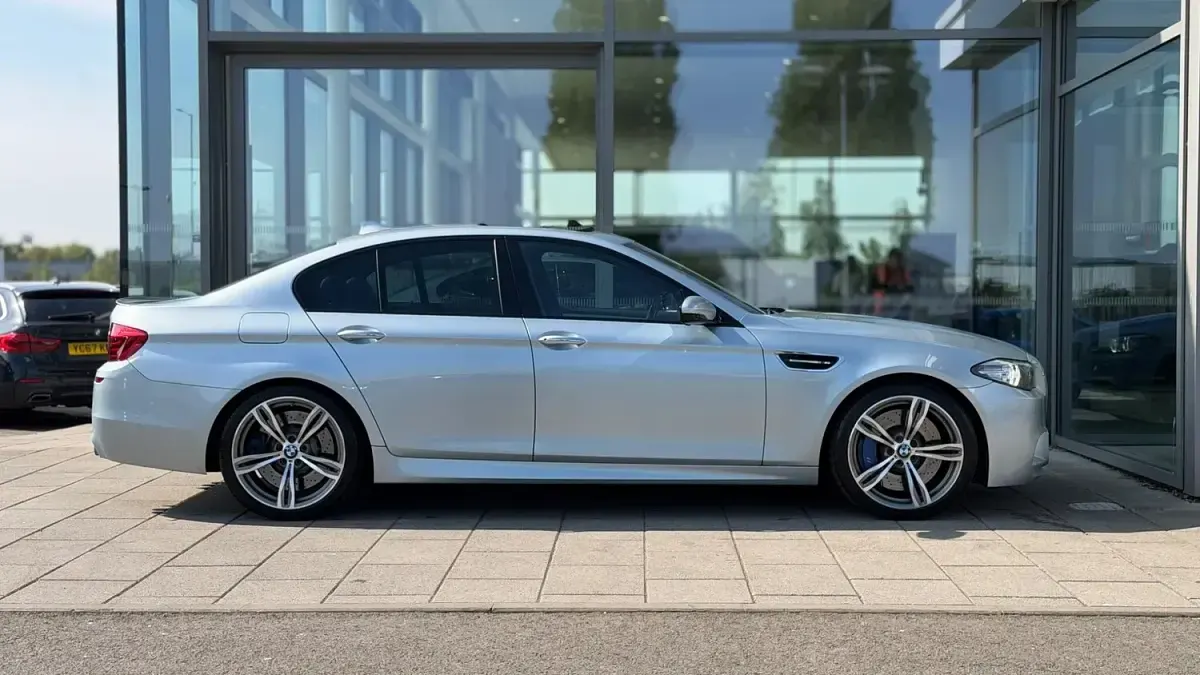 Used BMW M5 2016 Blue Sedan
