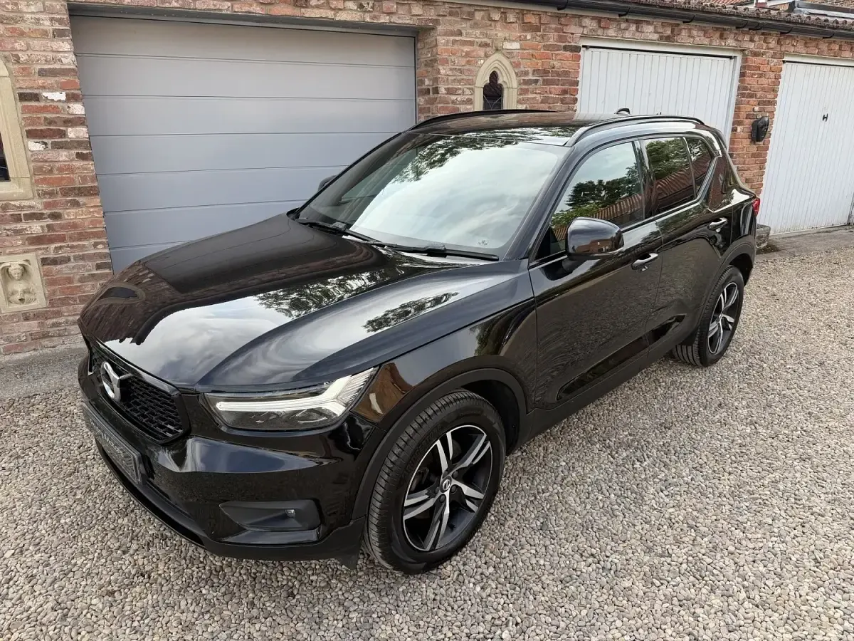 Used Volvo XC40 R-Design 2021 Black SUV