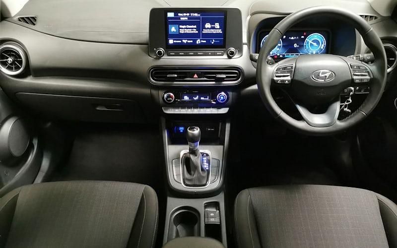 White Used 2023 Hyundai Kona SE SUV | £17,376 (Fair price) - Image 1/3