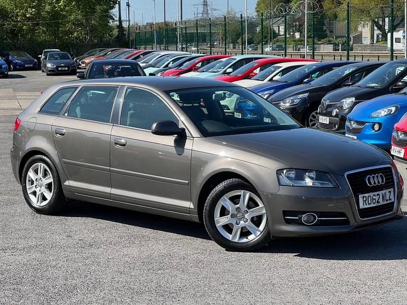 Begagnad Audi A3 2012 Grå Halvkombi