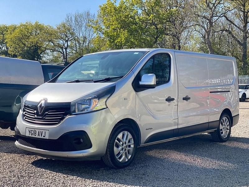 Usado Renault Trafic 2018 Prateado Monovolume
