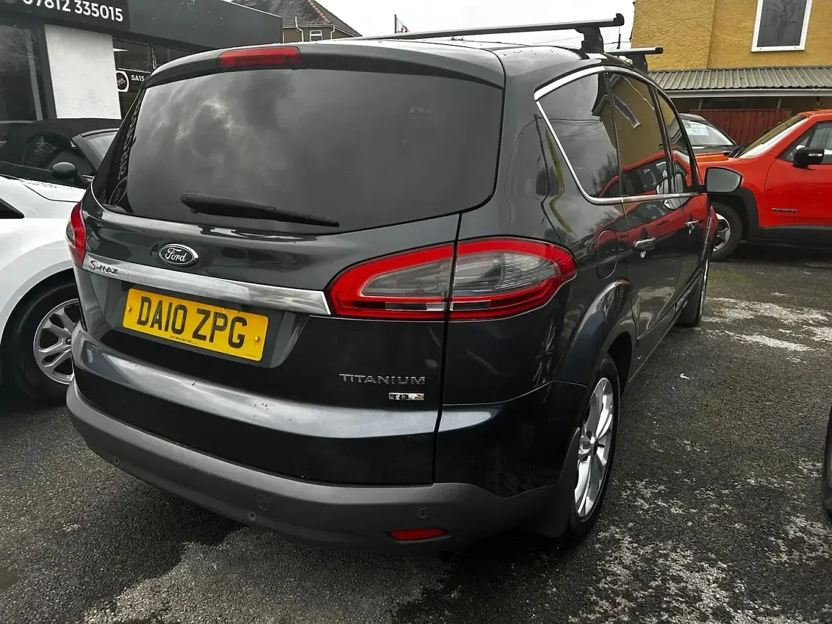 Used Ford S-MAX Titanium 140 HP (102 kW) 2010 Grey MPV