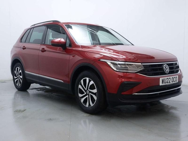 Used VW Tiguan Active 150 HP (110 kW) 2021 Red SUV