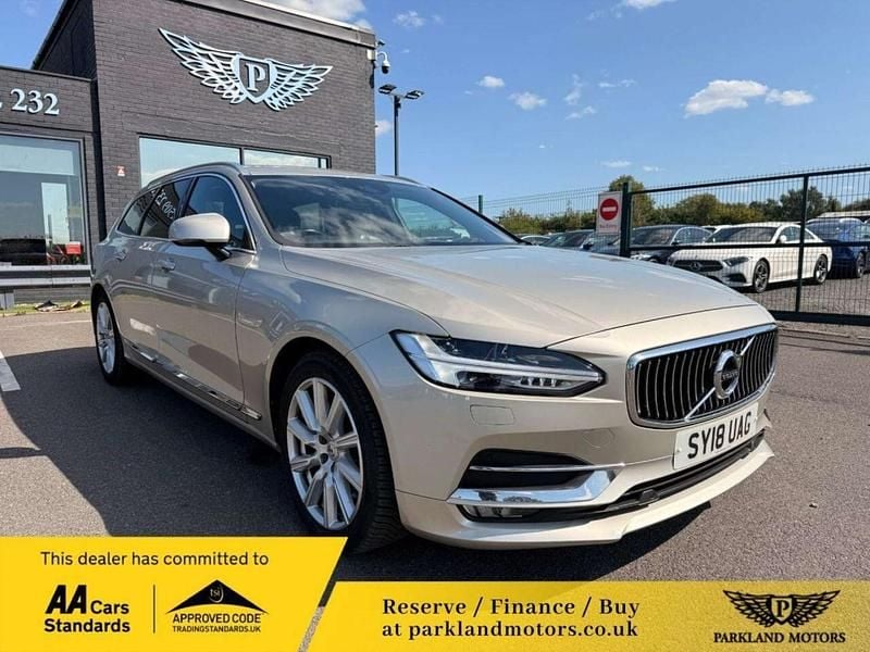 Used Volvo V90 Inscription 235 HP (172 kW) 2018 Gold Estate