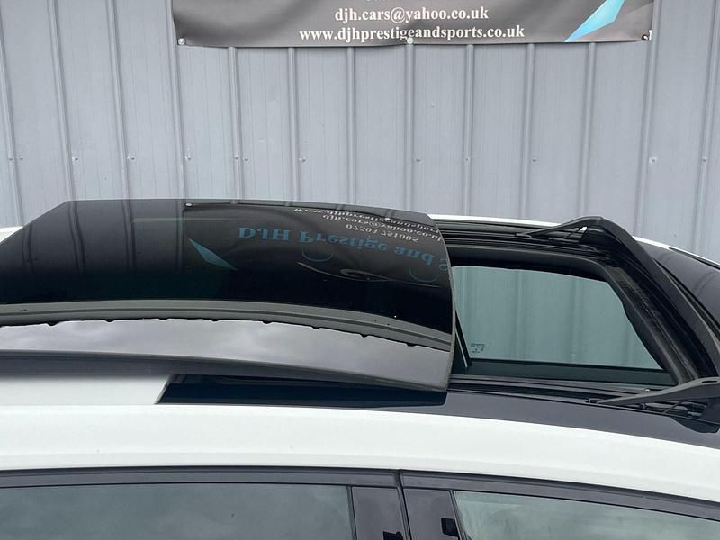 Used VW Golf VII R-line Edition 2016 White Hatchback